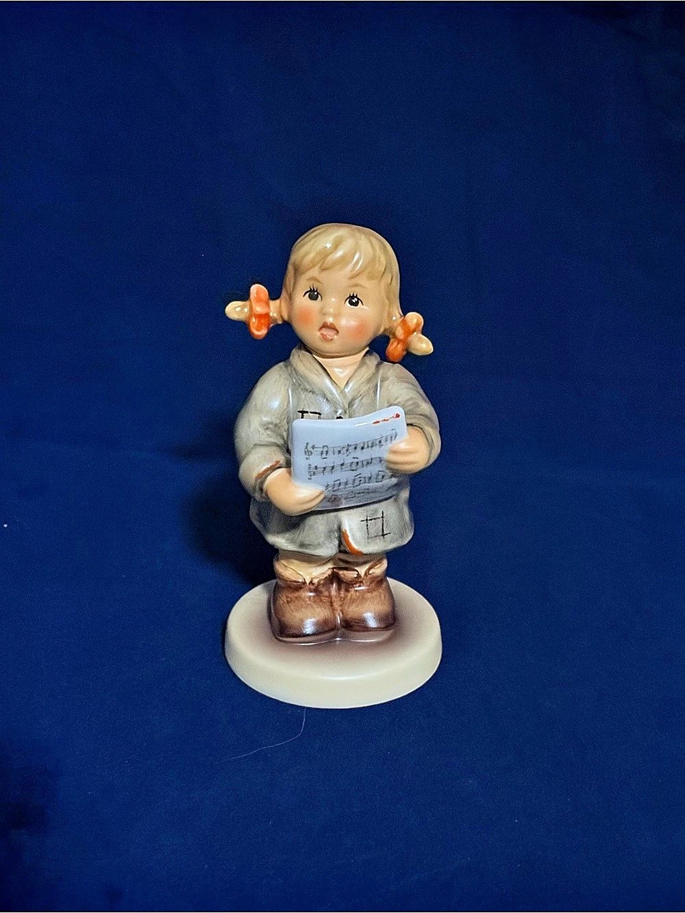M.I. Hummel Club #1872 First Solo HUM 2182 Porcelain Figurine w/Box